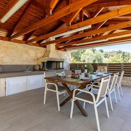 Villa Neaira Vatolakkos  Buitenkant foto