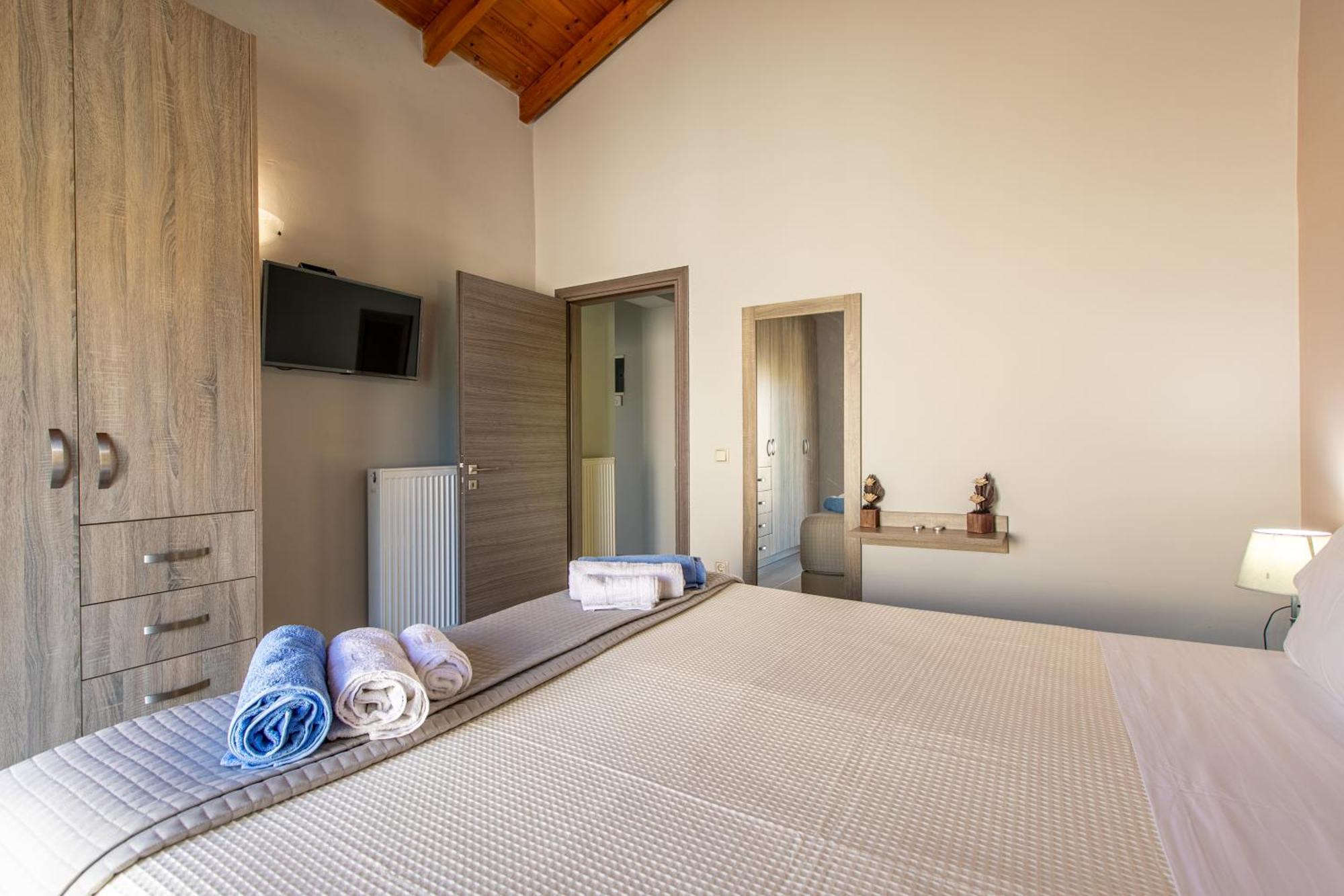 Villa Neaira Vatolakkos  Buitenkant foto