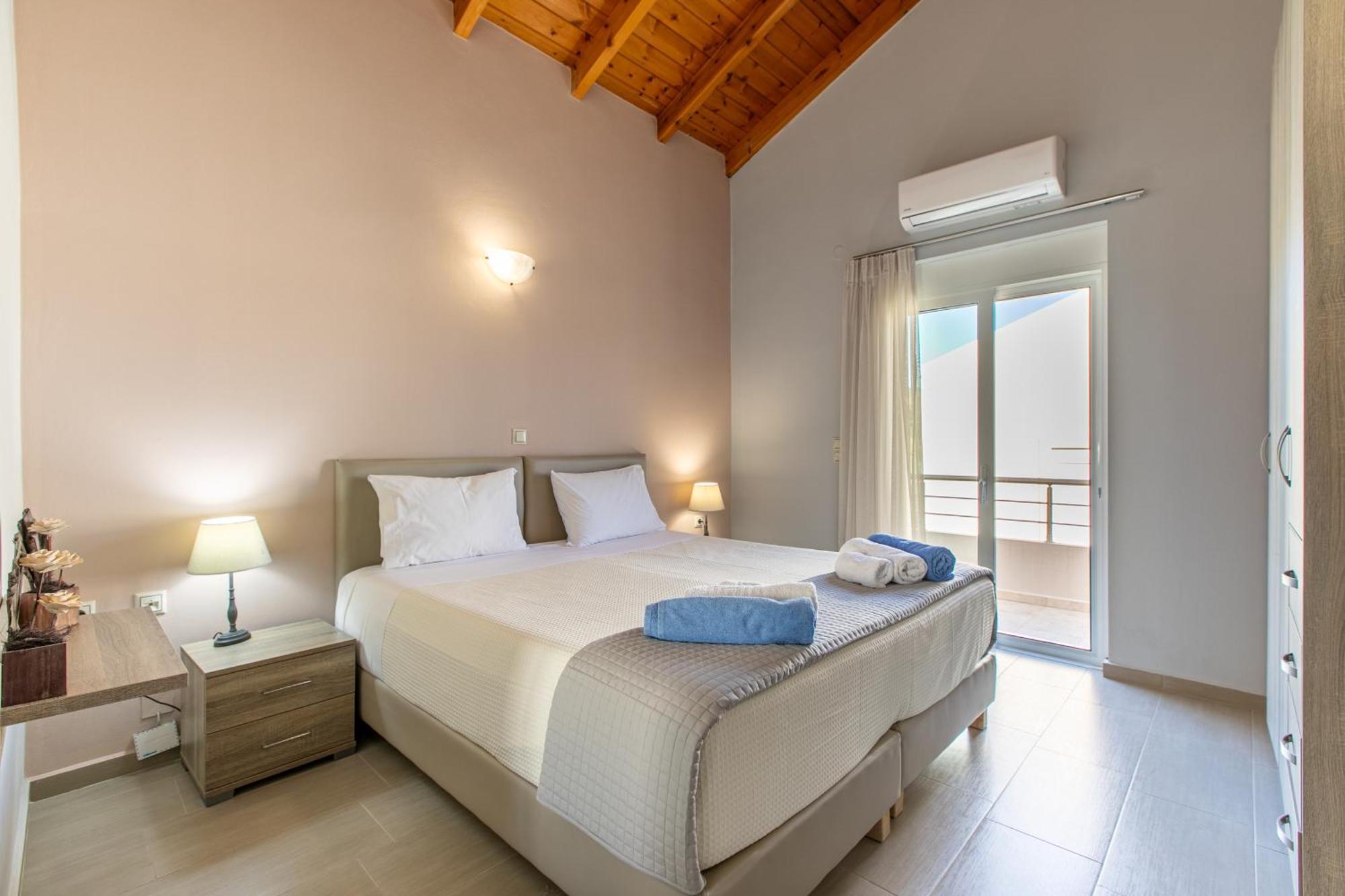 Villa Neaira Vatolakkos  Buitenkant foto