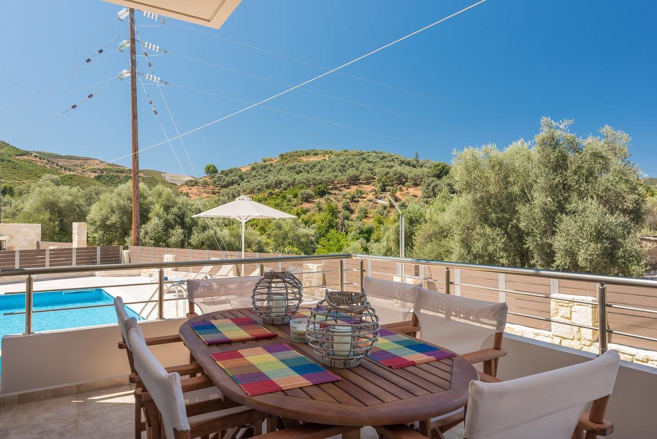 Villa Neaira Vatolakkos  Buitenkant foto