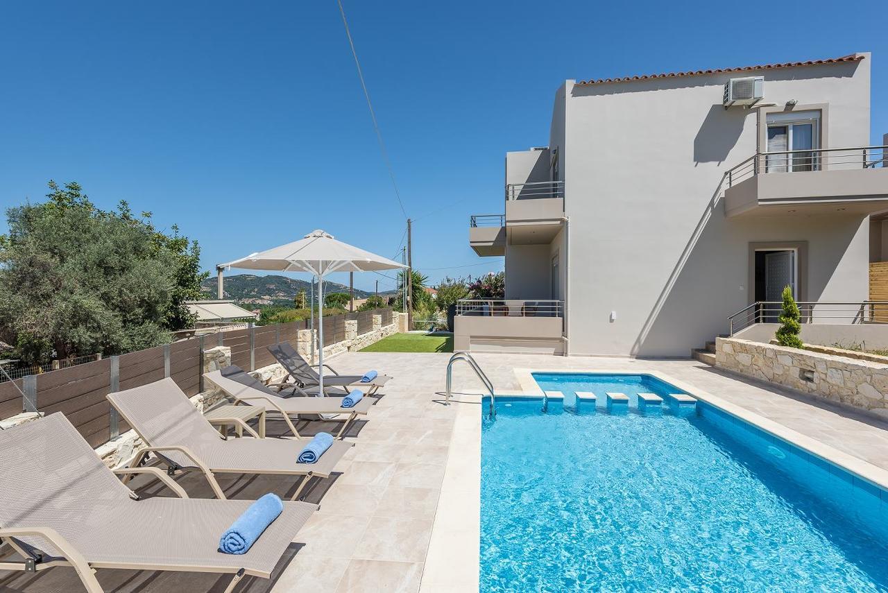 Villa Neaira Vatolakkos  Buitenkant foto